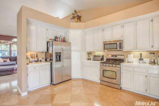 896 Lourence Dr, Tracy, CA 95376 photo 6