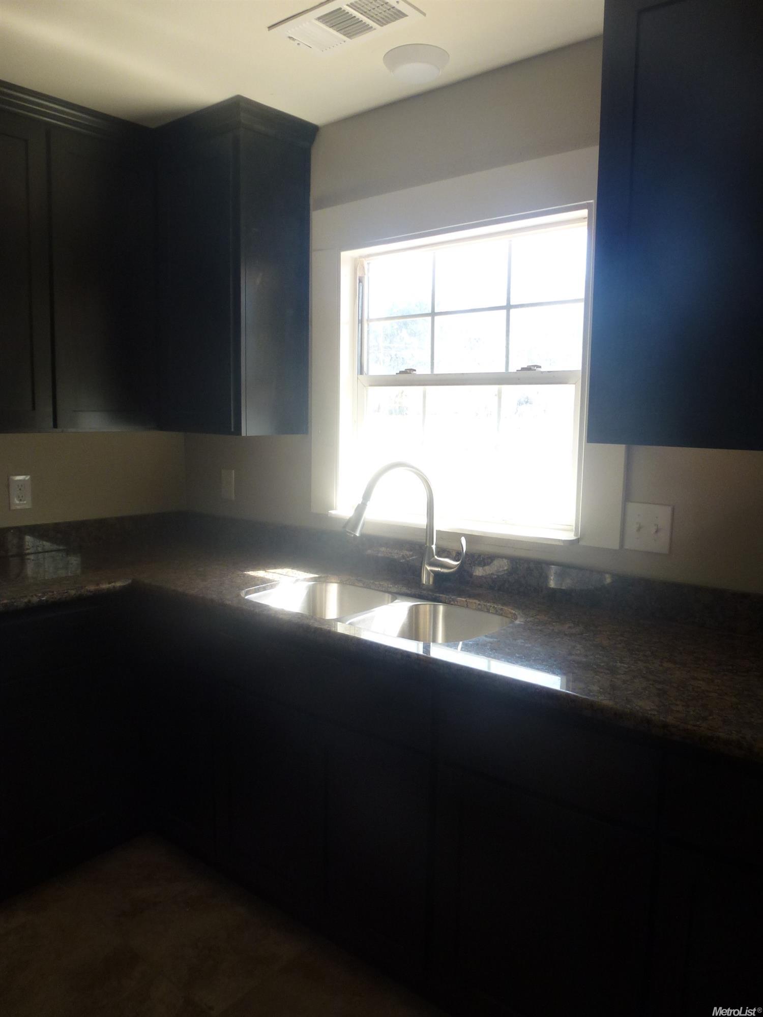 501 Laurel Ave, Modesto, CA 95351 photo 4