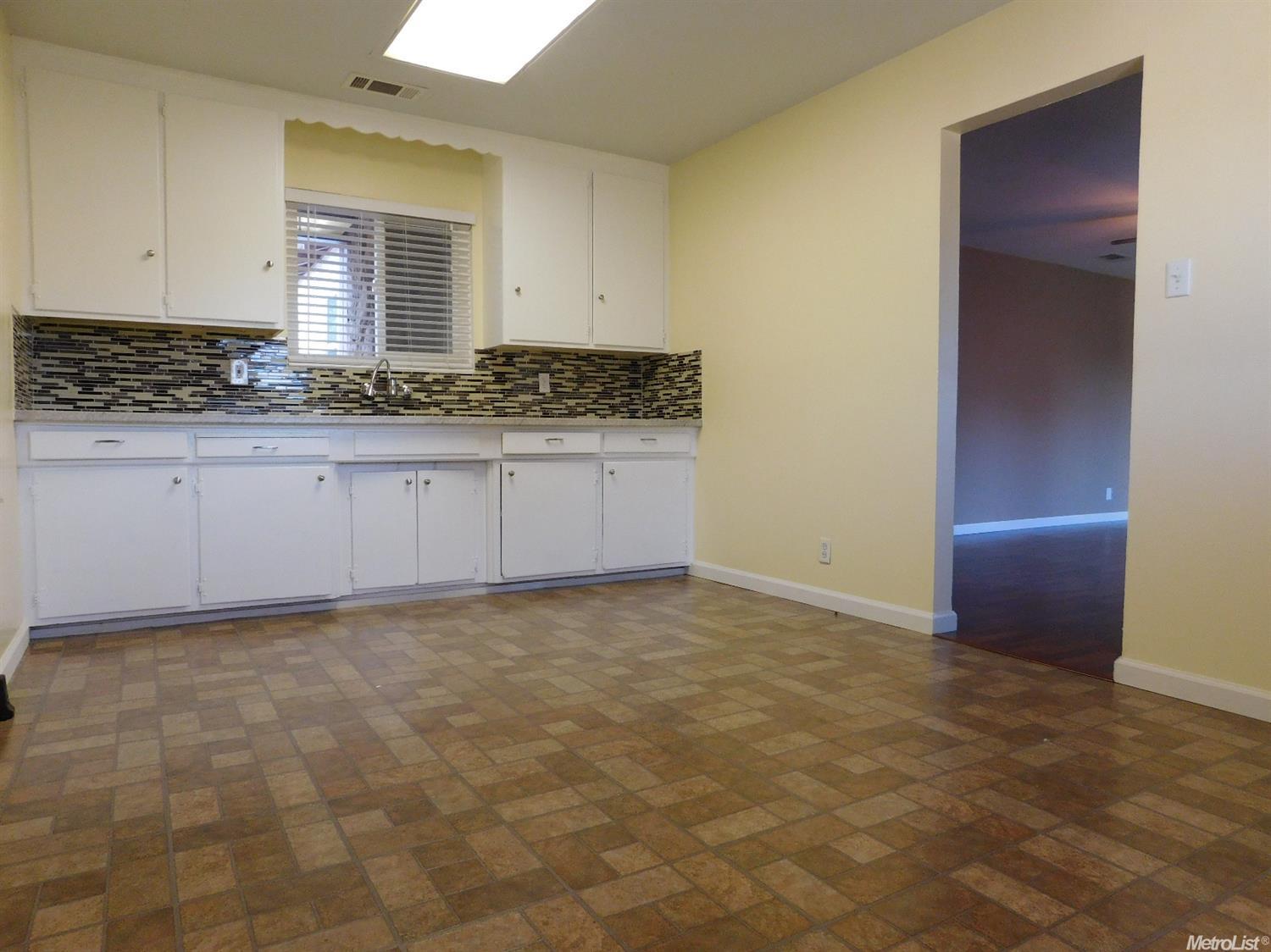 1409 Mount Vernon Dr, Modesto, CA 95350 photo 10
