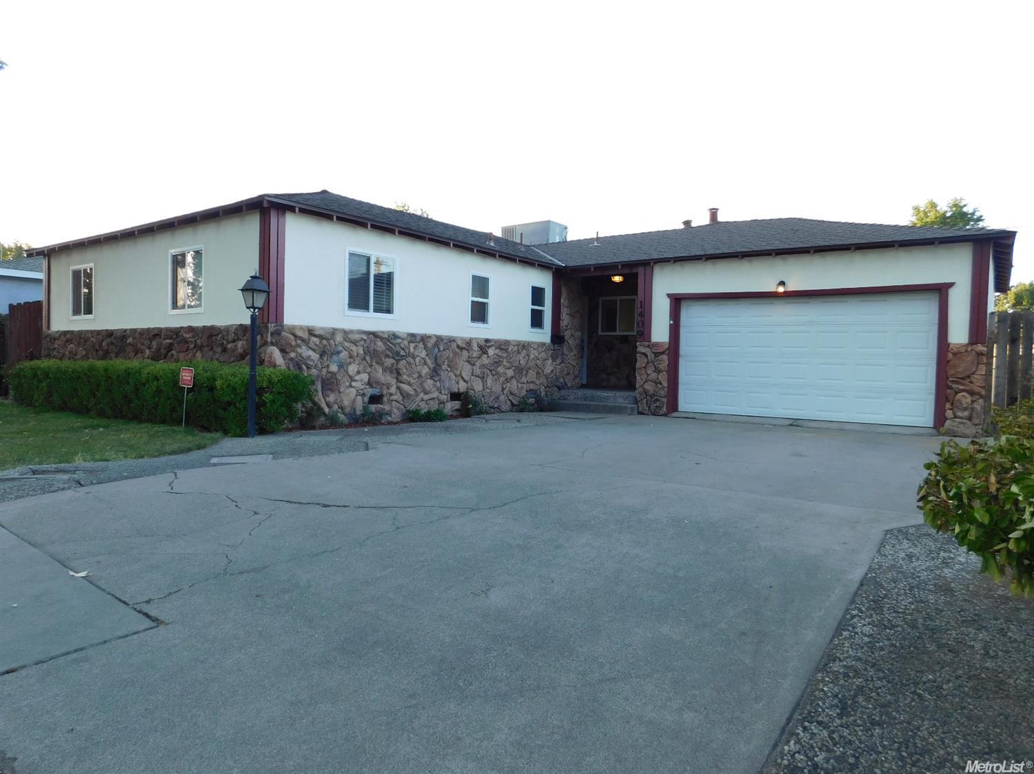 1409 Mount Vernon Dr, Modesto, CA 95350 photo 1