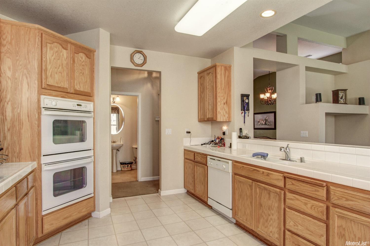 534 Micheletos, Manteca, CA 95336 photo 10