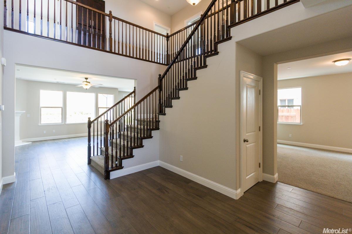 2711 Hidden Trail Loop, Rocklin, CA 95765 photo 2
