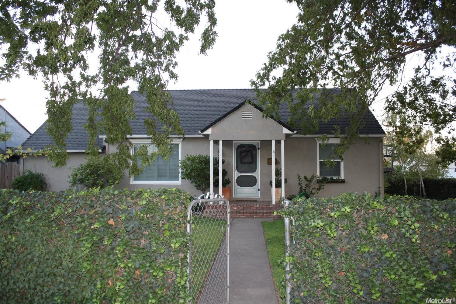 206 E Atlee St, Stockton, CA 95204 photo 1