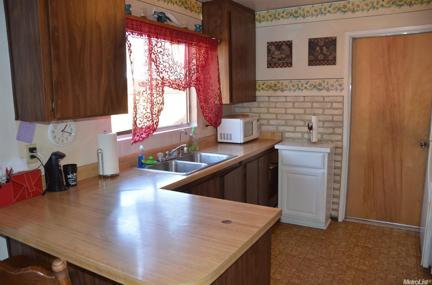 1541 Mcdermott Dr, Tracy, CA 95376 photo 9