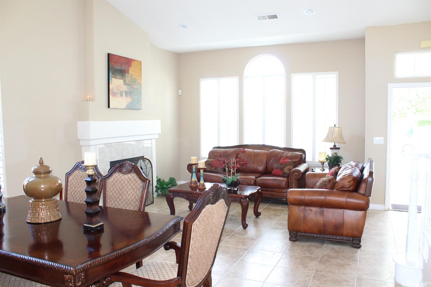 1116 Lourence Dr, Tracy, CA 95376 photo 2