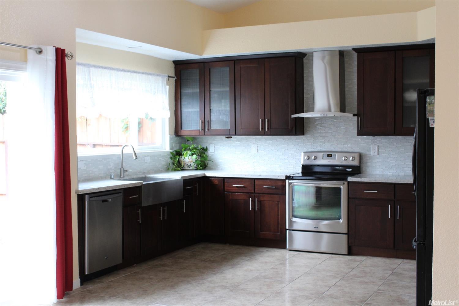 1116 Lourence Dr, Tracy, CA 95376 photo 6