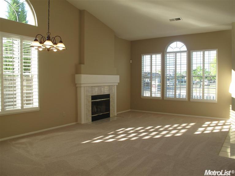 1116 Lourence Dr, Tracy, CA 95376 photo 4