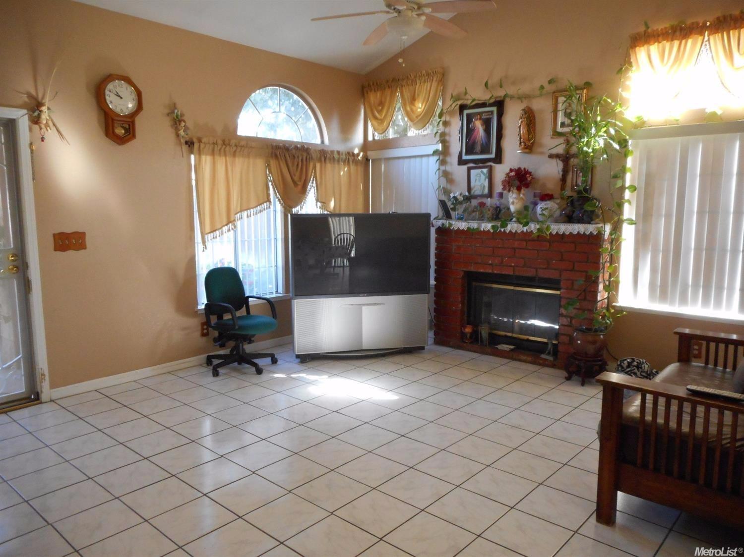 728 Park Meadow Dr, Modesto, CA 95358 photo 7