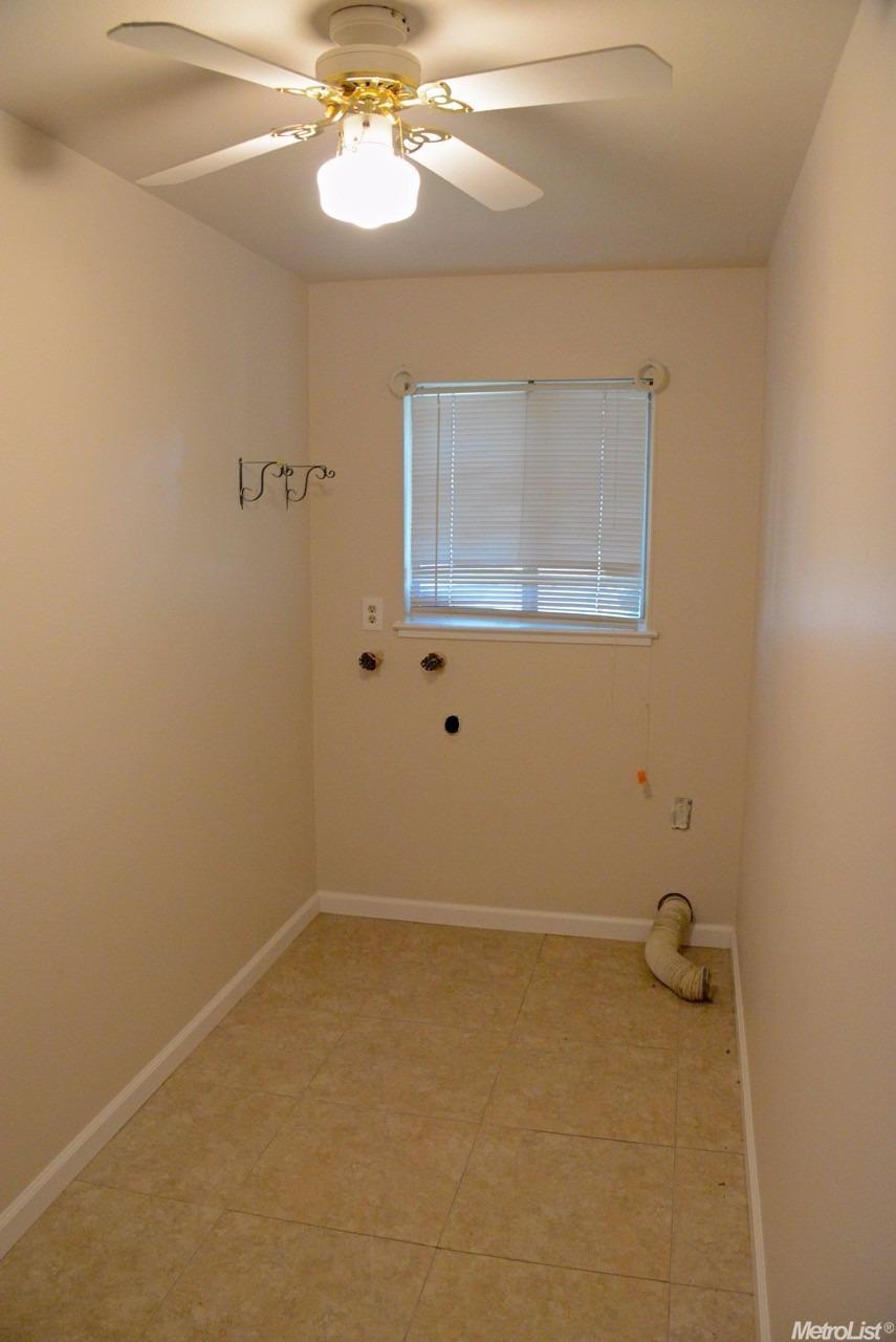 3851 Dell Rd, Carmichael, CA 95608 photo 12