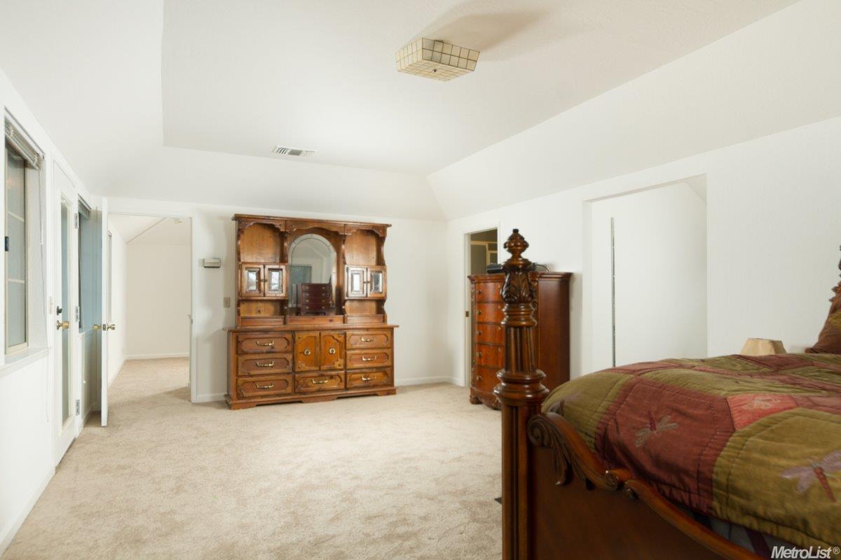 27389 Meadowbrook Dr, Davis, CA 95618 photo 17
