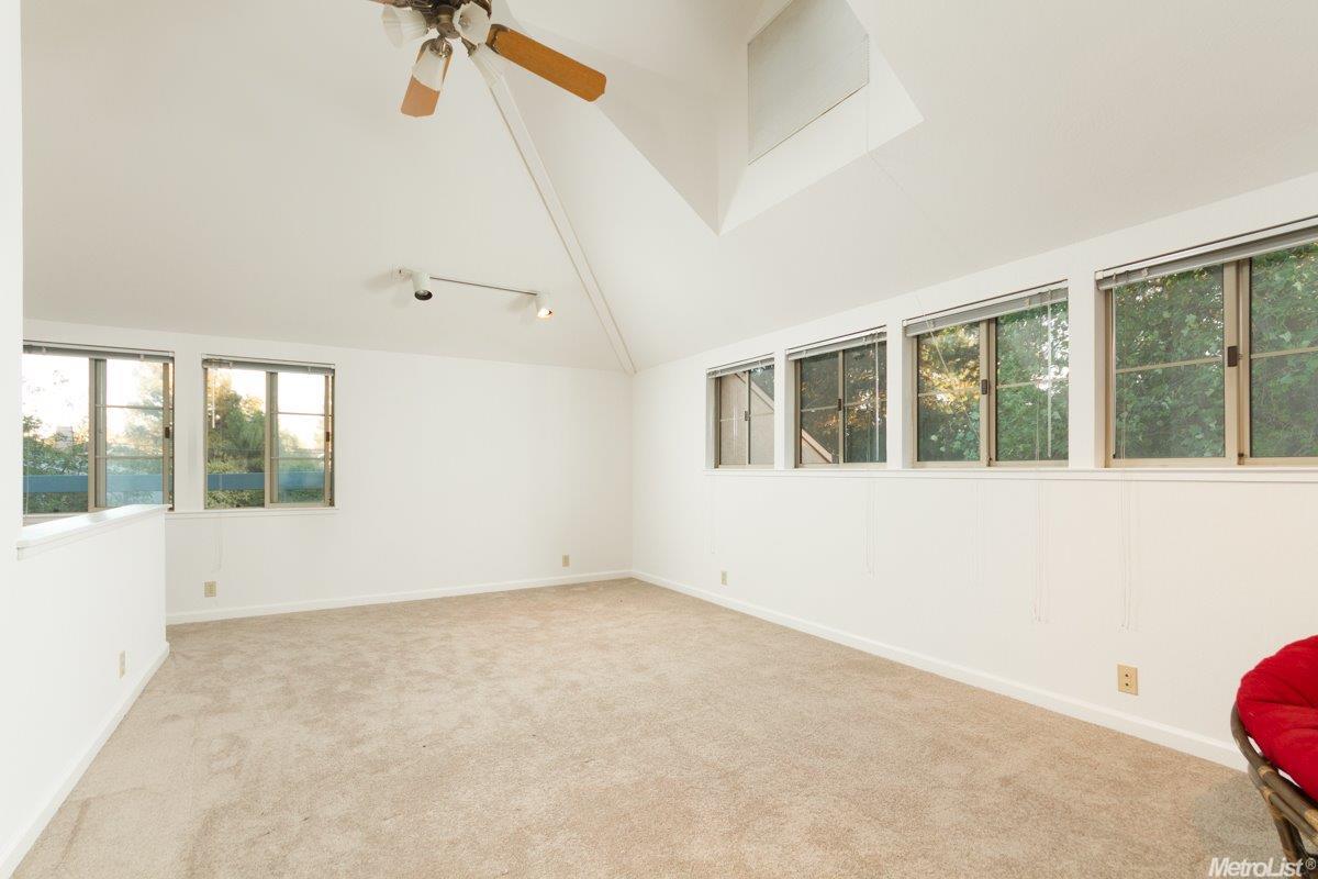 27389 Meadowbrook Dr, Davis, CA 95618 photo 19