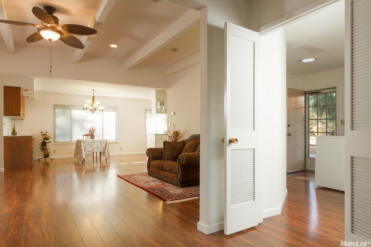 27389 Meadowbrook Dr, Davis, CA 95618 photo 9