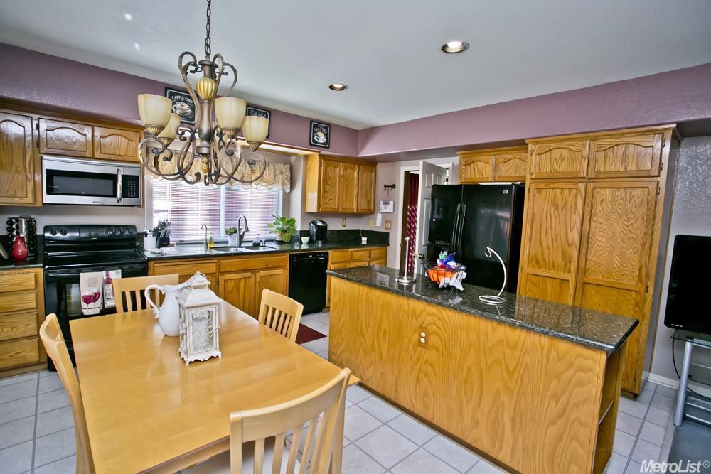 834 Christy Ct, Tracy, CA 95376 photo 9