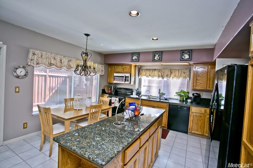 834 Christy Ct, Tracy, CA 95376 photo 13