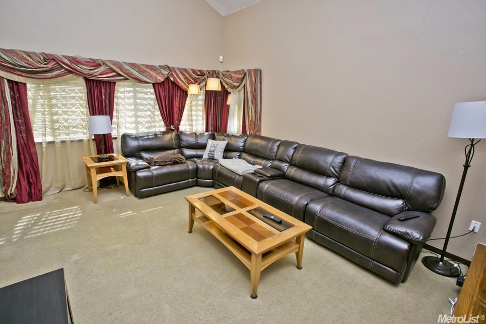 834 Christy Ct, Tracy, CA 95376 photo 3