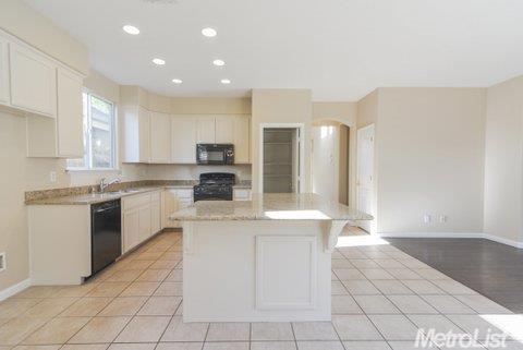 1312 Primavera, Manteca, CA 95337 photo 8