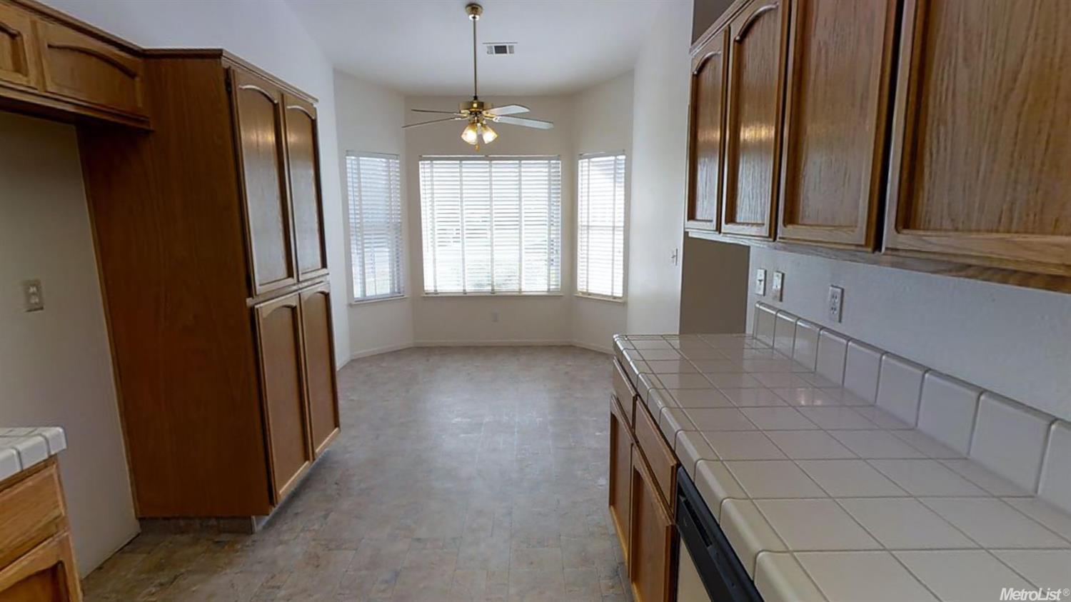 1261 La Salle, Gustine, CA 95322 photo 9