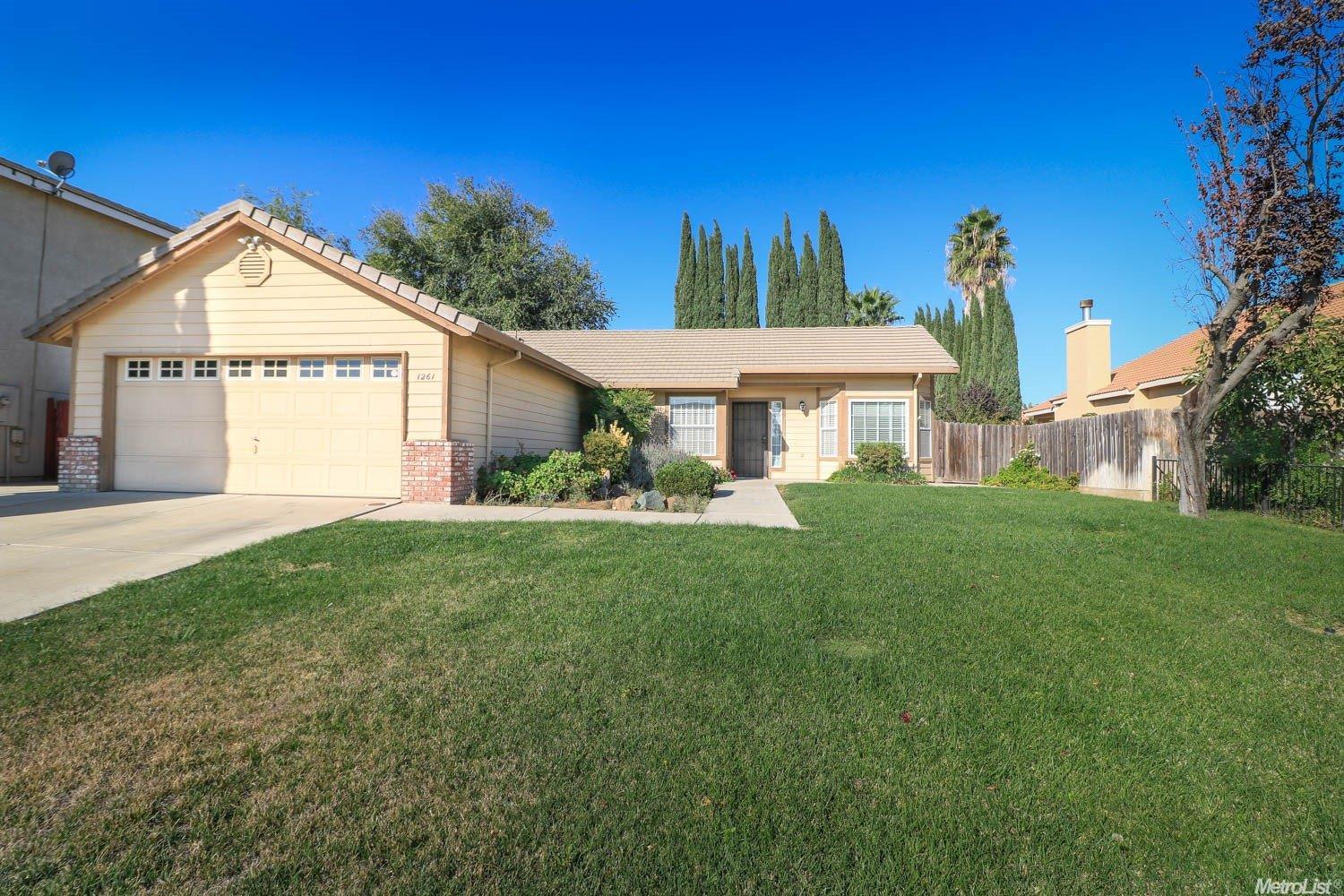 1261 La Salle, Gustine, CA 95322 photo 1