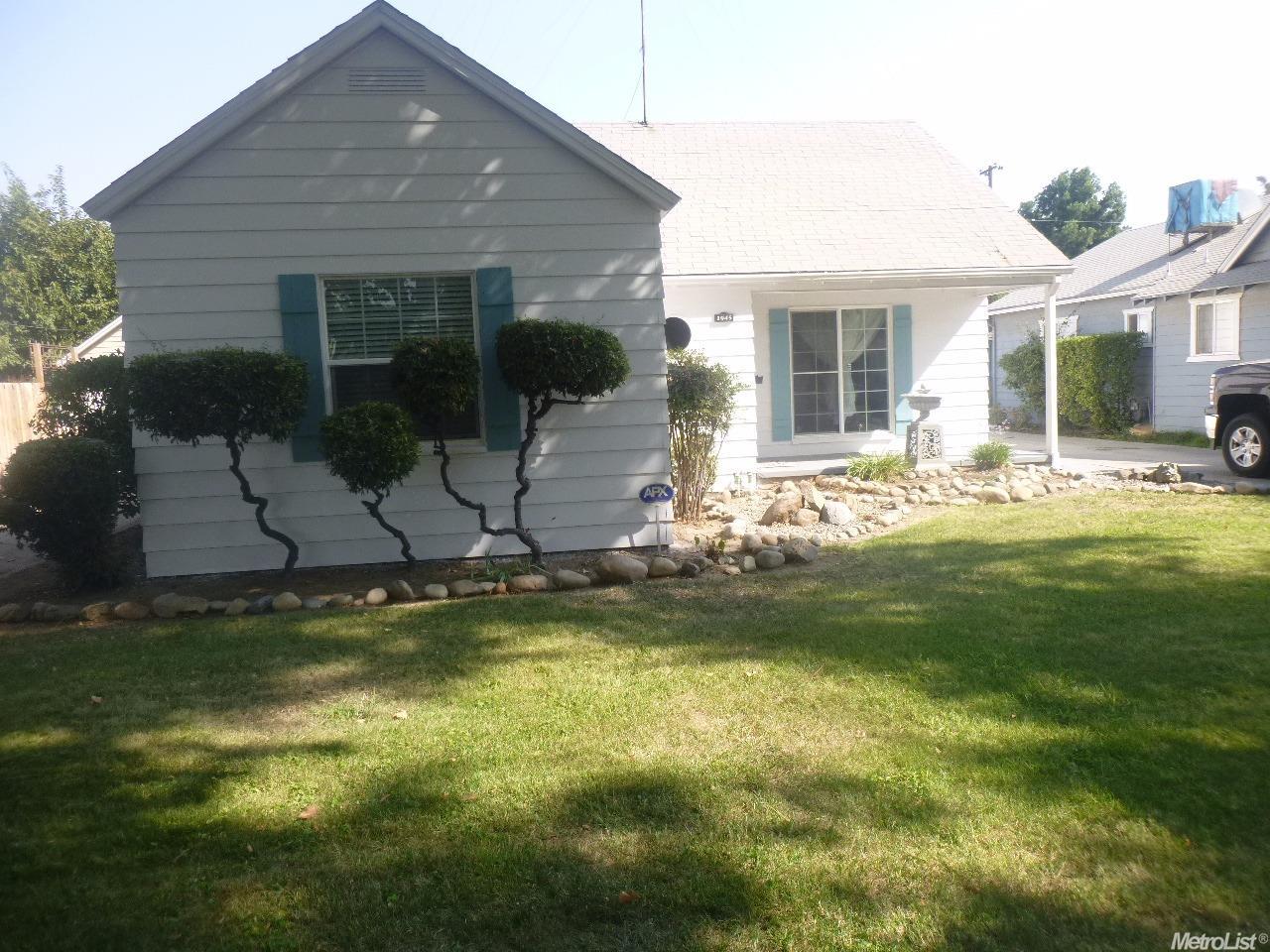 1045 W 22nd St, Merced, CA 95340 photo 2