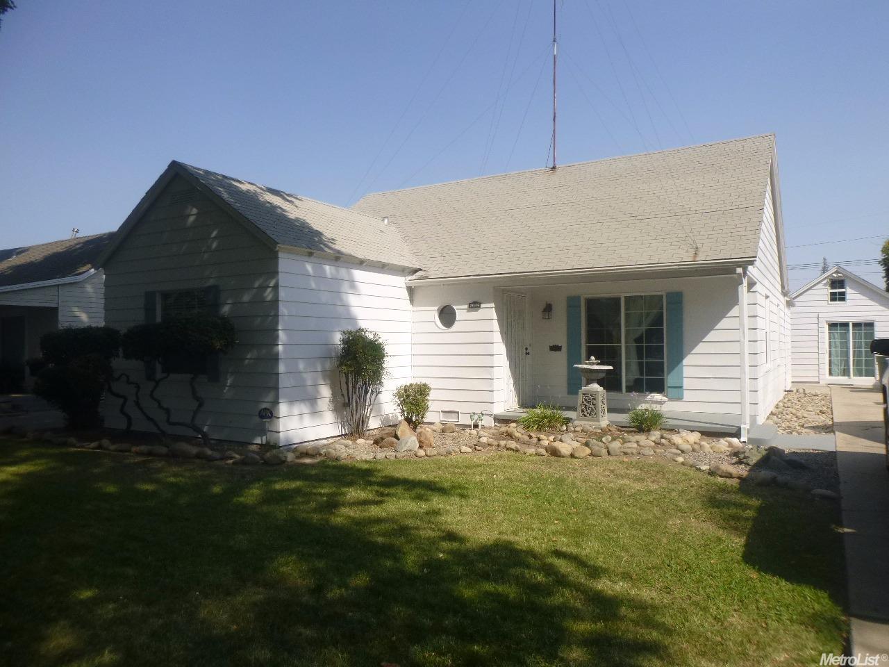 1045 W 22nd St, Merced, CA 95340 photo 1