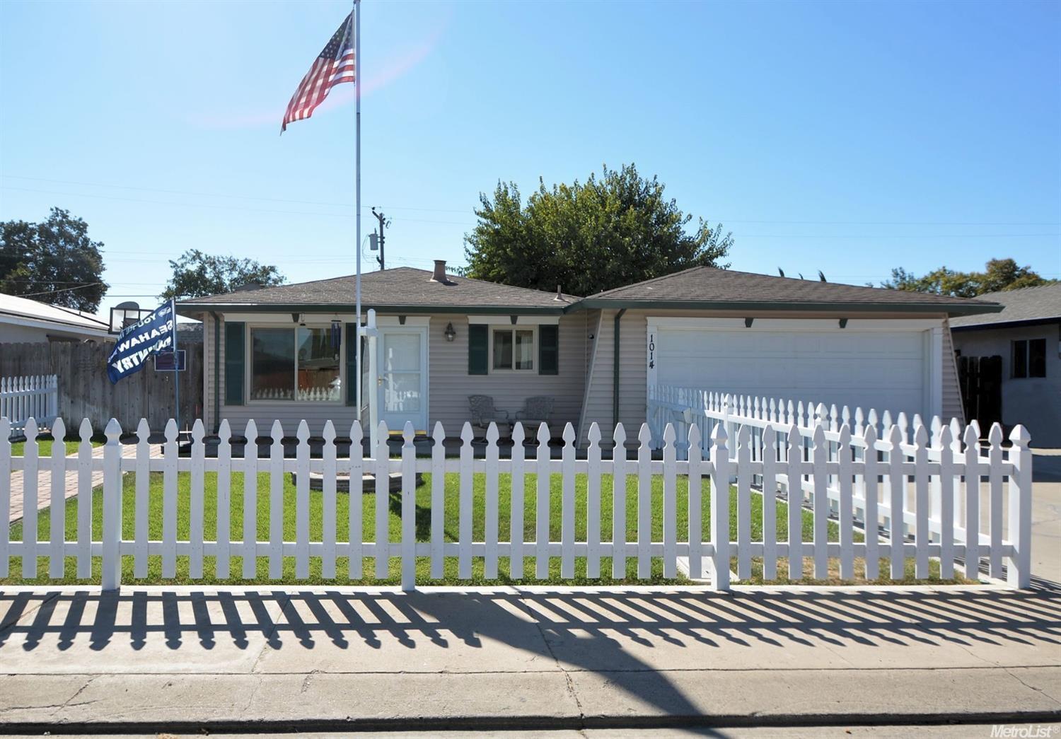 1014 Madsen Dr, Ripon, CA 95366 photo 1