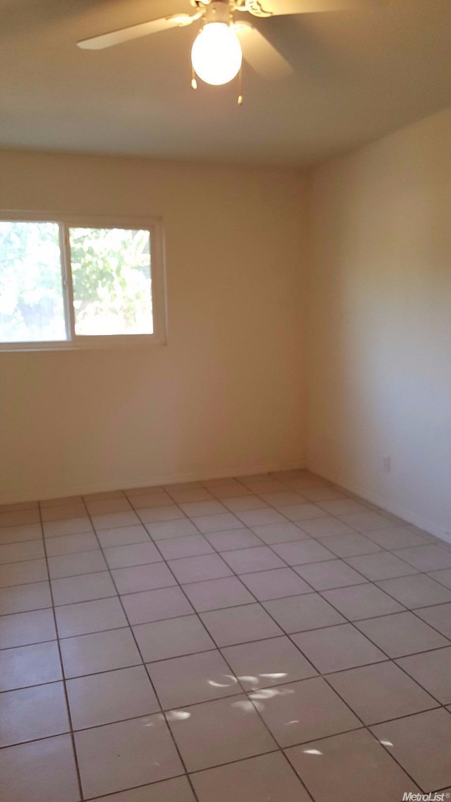 2310 U St, Merced, CA 95340 photo 2
