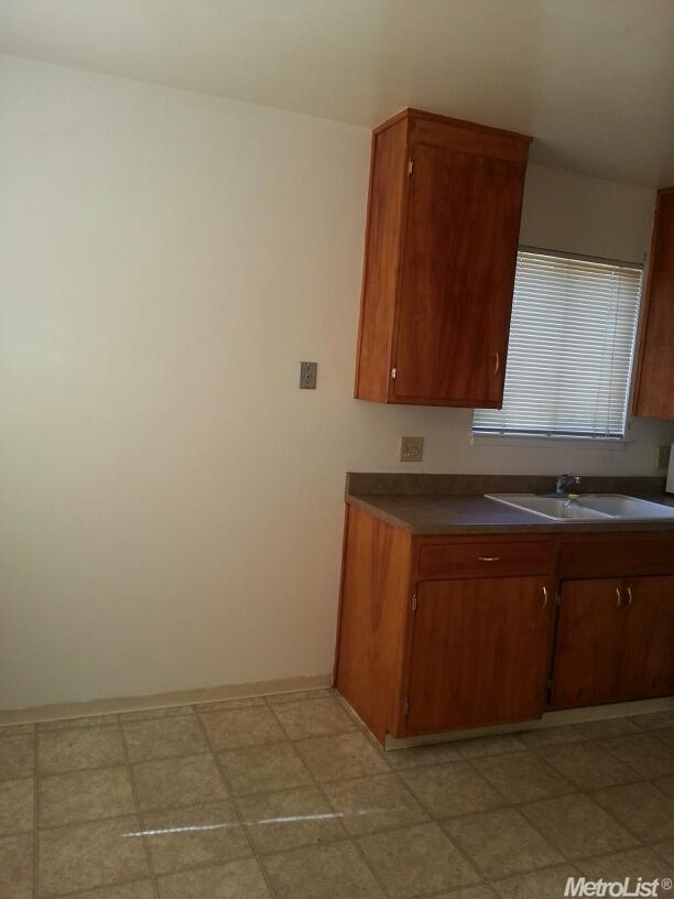 685 2nd Ave, Gustine, CA 95322 photo 8