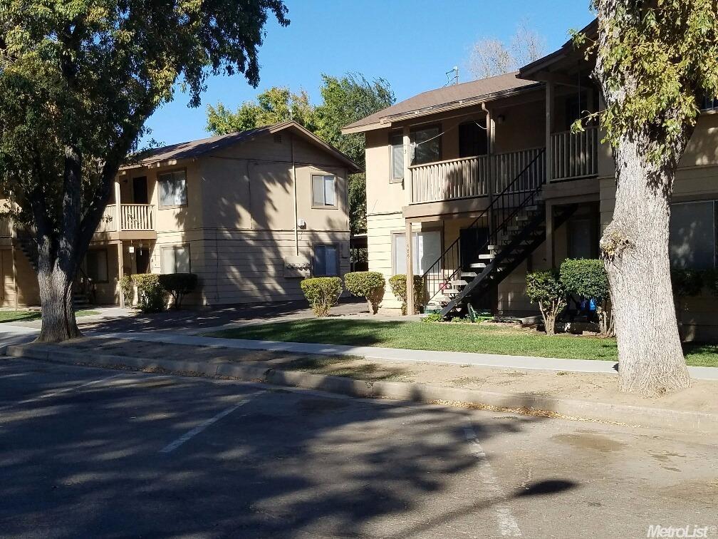 685 2nd Ave, Gustine, CA 95322 photo 1