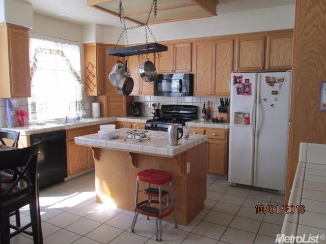 1735 Northgate Dr, Manteca, CA 95336 photo 4