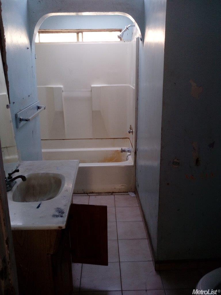 437 Eden St, Lodi, CA 95240 photo 12