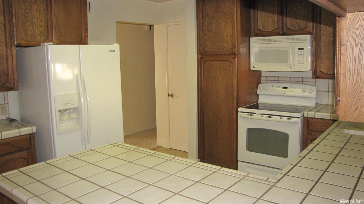 305 Raylow Ave, Manteca, CA 95337 photo 6