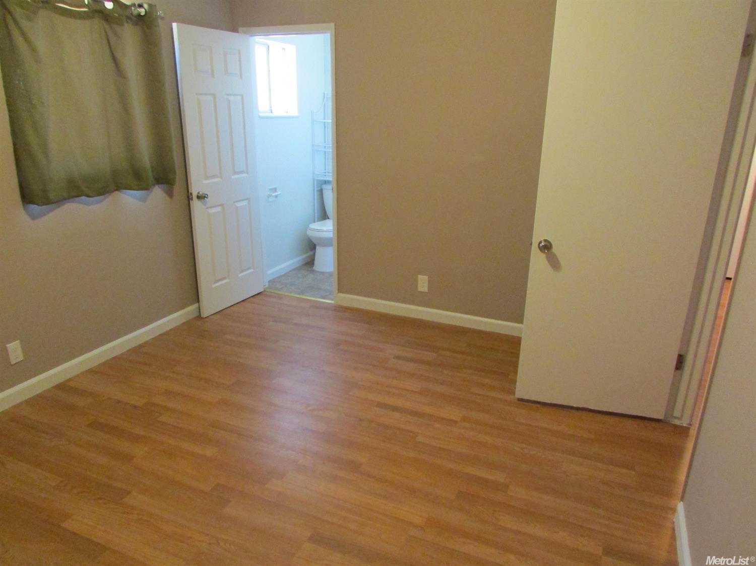 2077 Mount Vernon Dr, Modesto, CA 95350 photo 12