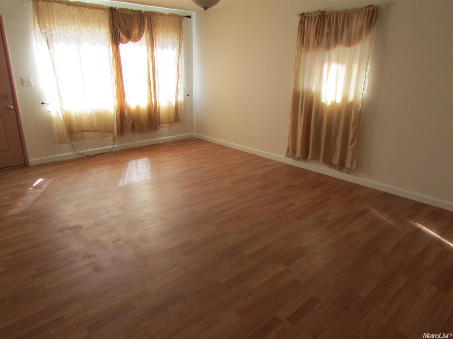 2077 Mount Vernon Dr, Modesto, CA 95350 photo 3