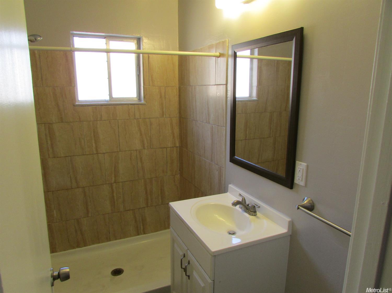 2077 Mount Vernon Dr, Modesto, CA 95350 photo 9