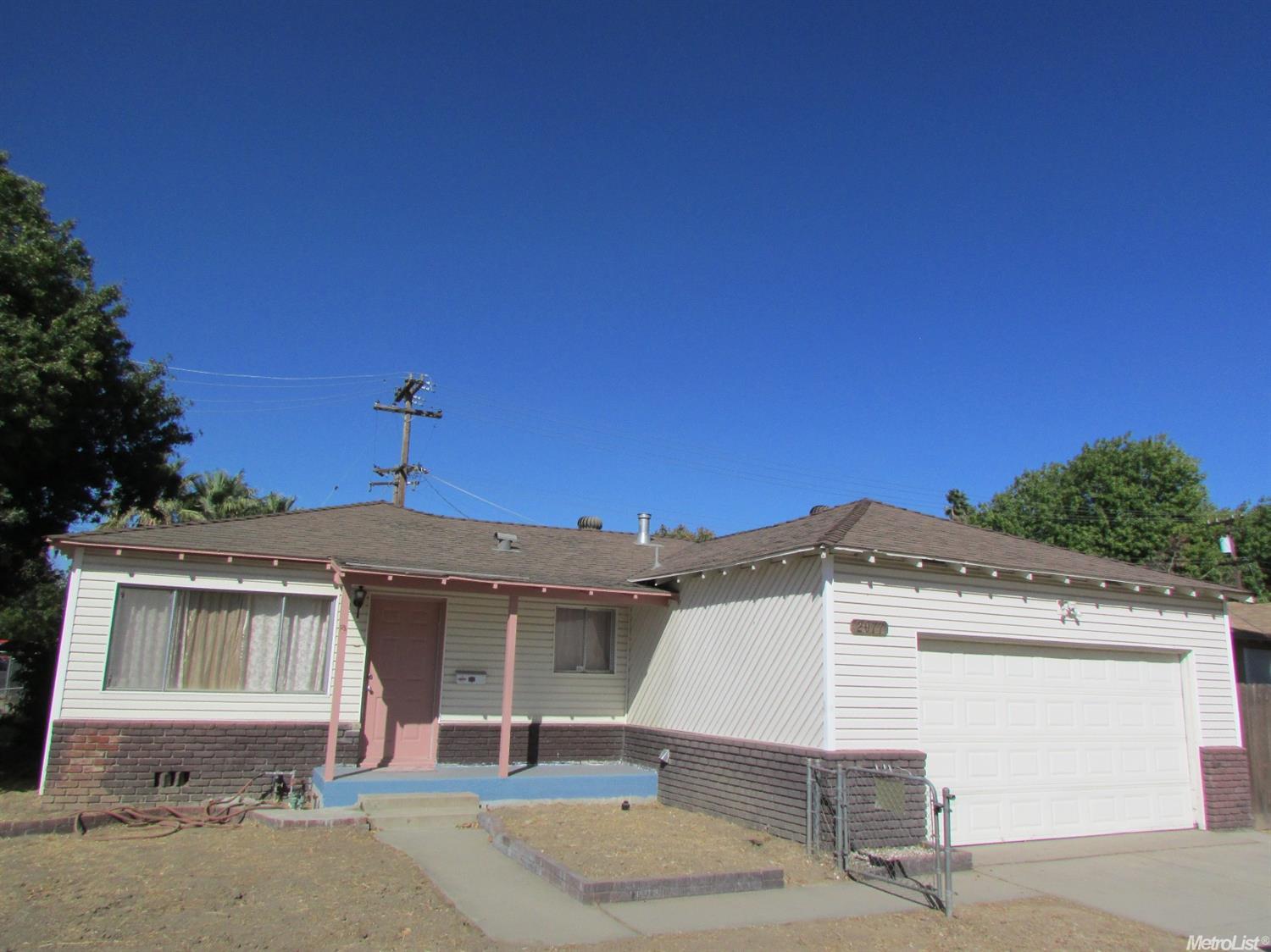 2077 Mount Vernon Dr, Modesto, CA 95350 photo 1