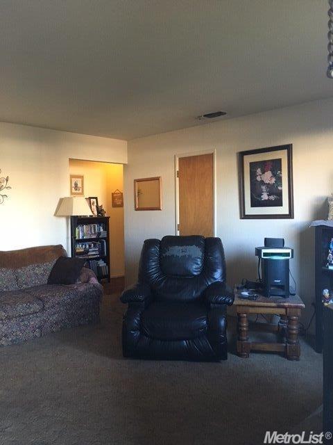 512 East St, Winters, CA 95694 photo 3