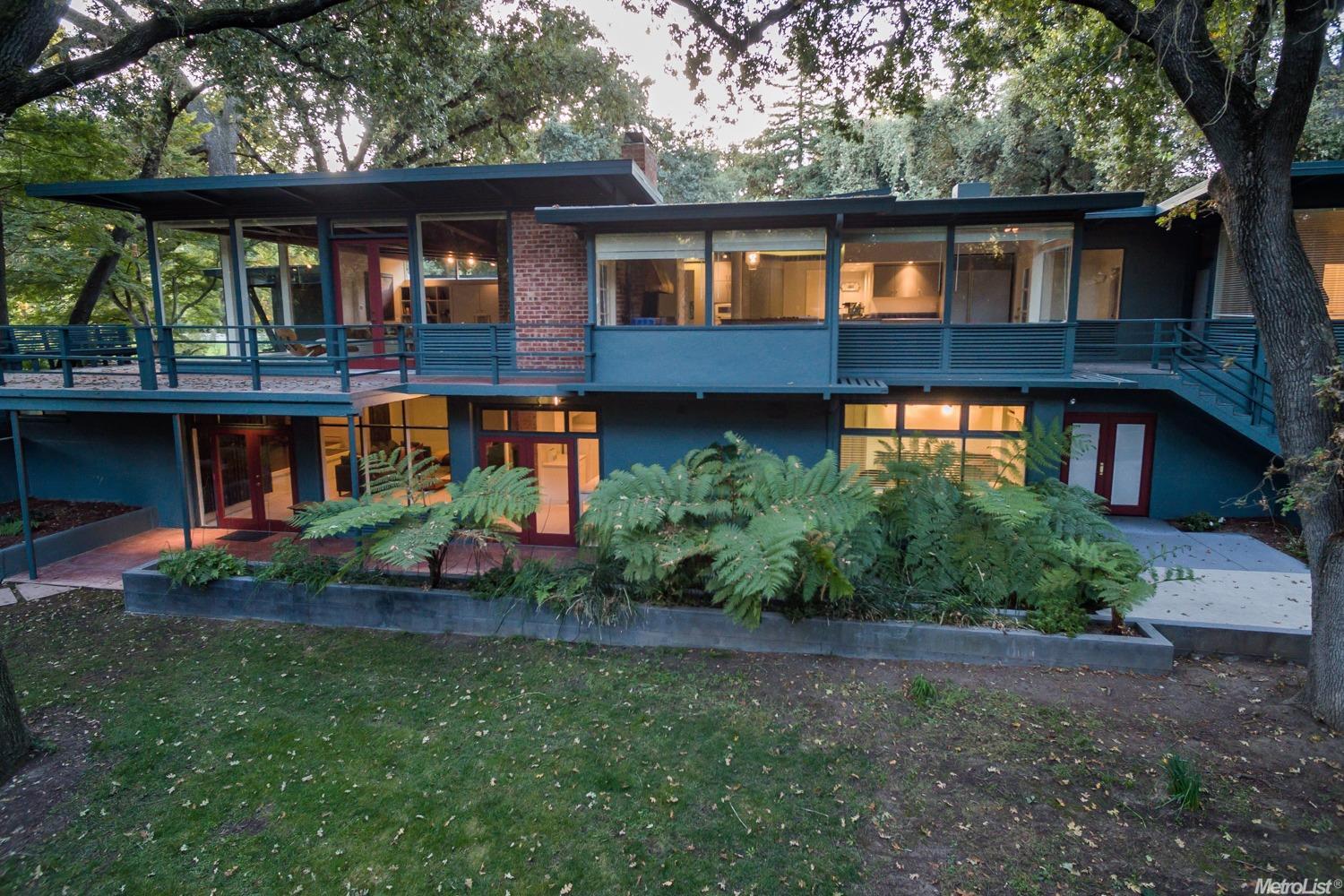 318 Brook Way, Modesto, CA 95354 photo 1