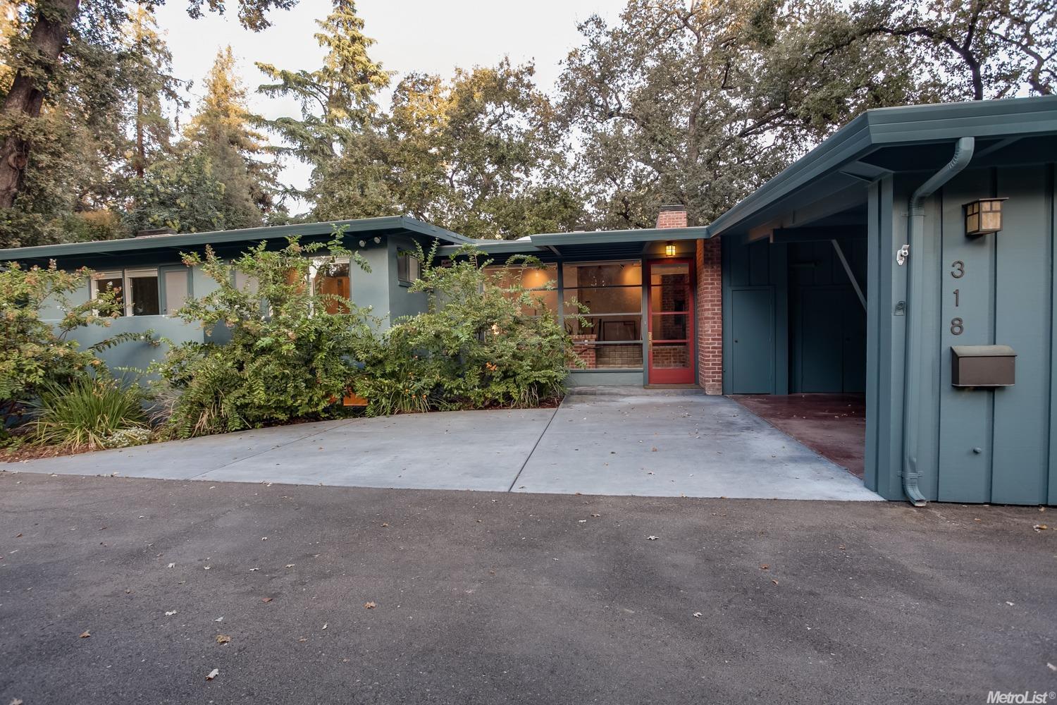 318 Brook Way, Modesto, CA 95354 photo 2