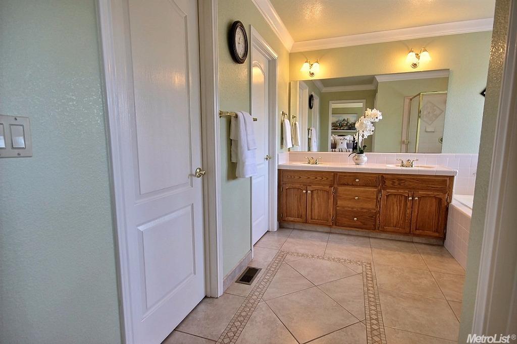 2220 Chaparral Ct, Lodi, CA 95242 photo 17