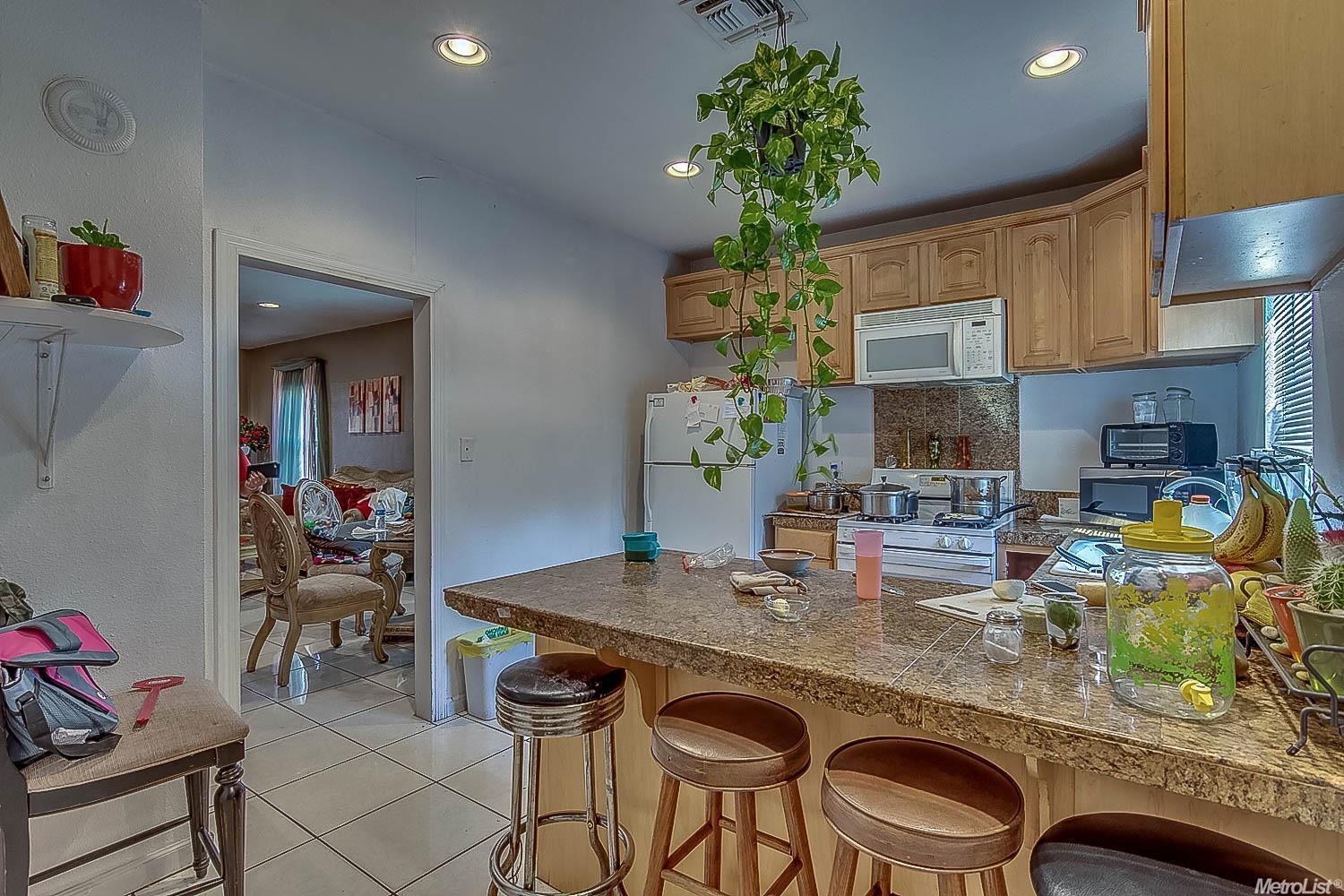 424 E Lodi Ave, Lodi, CA 95240 photo 3