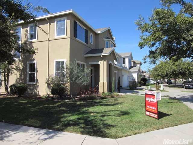4217 Seranade Dr, Turlock, CA 95382 photo 2