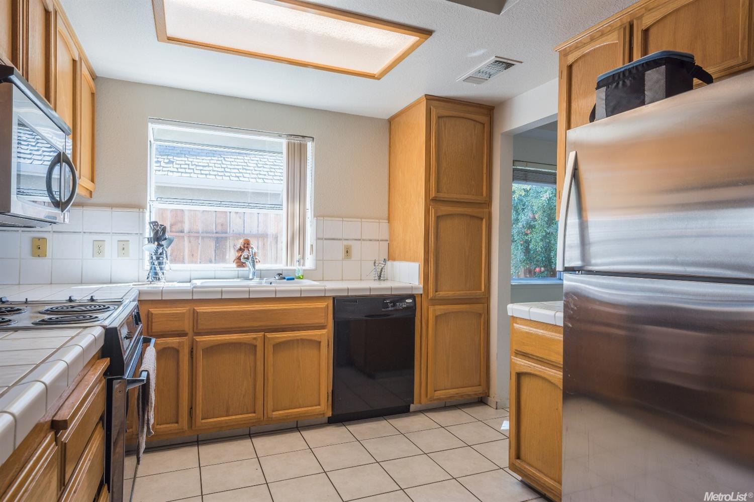 3625 Dry Creek Dr, Modesto, CA 95357 photo 9