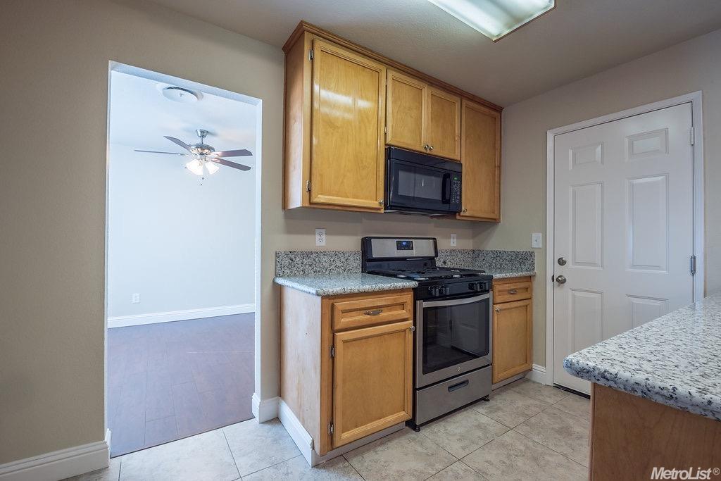 74 Mariposa Rd, Modesto, CA 95354 photo 8
