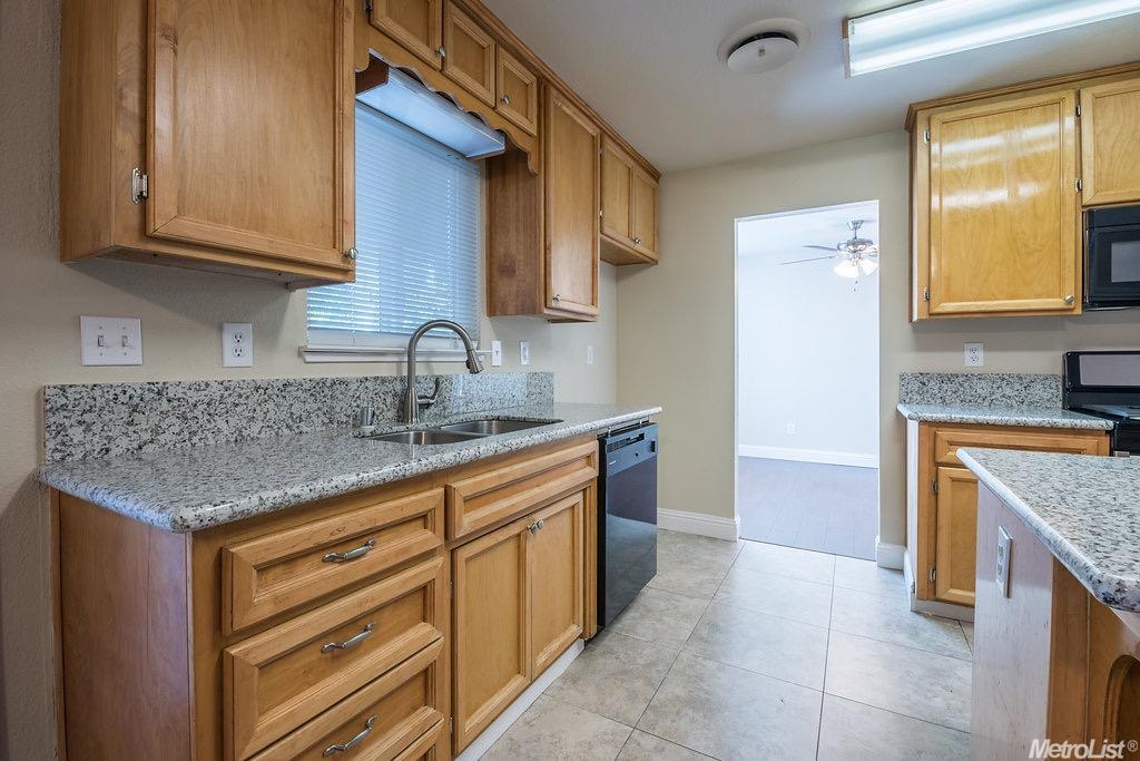 74 Mariposa Rd, Modesto, CA 95354 photo 7