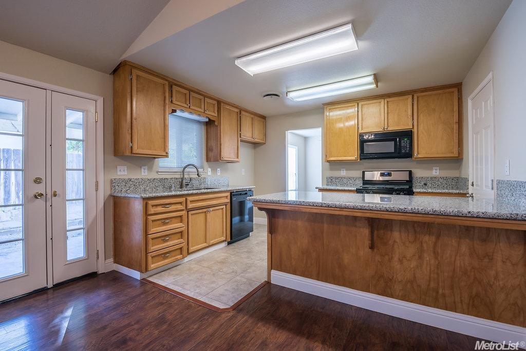 74 Mariposa Rd, Modesto, CA 95354 photo 6