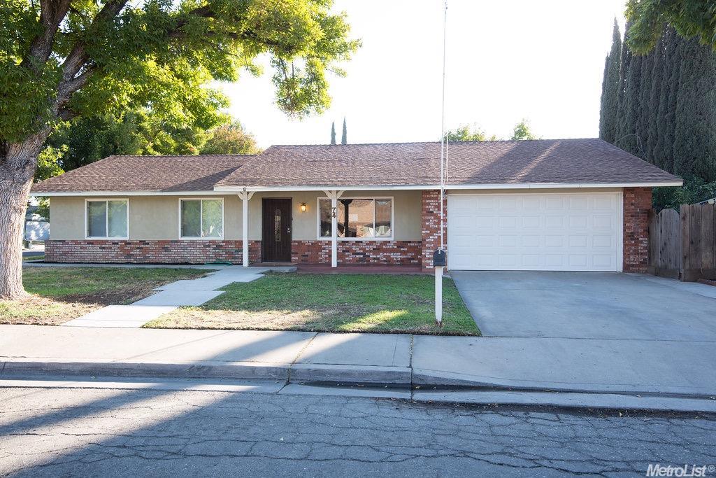74 Mariposa Rd, Modesto, CA 95354 photo 2