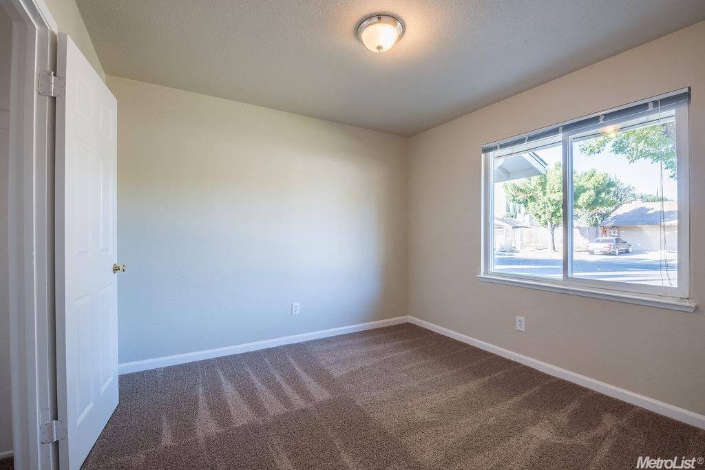 74 Mariposa Rd, Modesto, CA 95354 photo 18