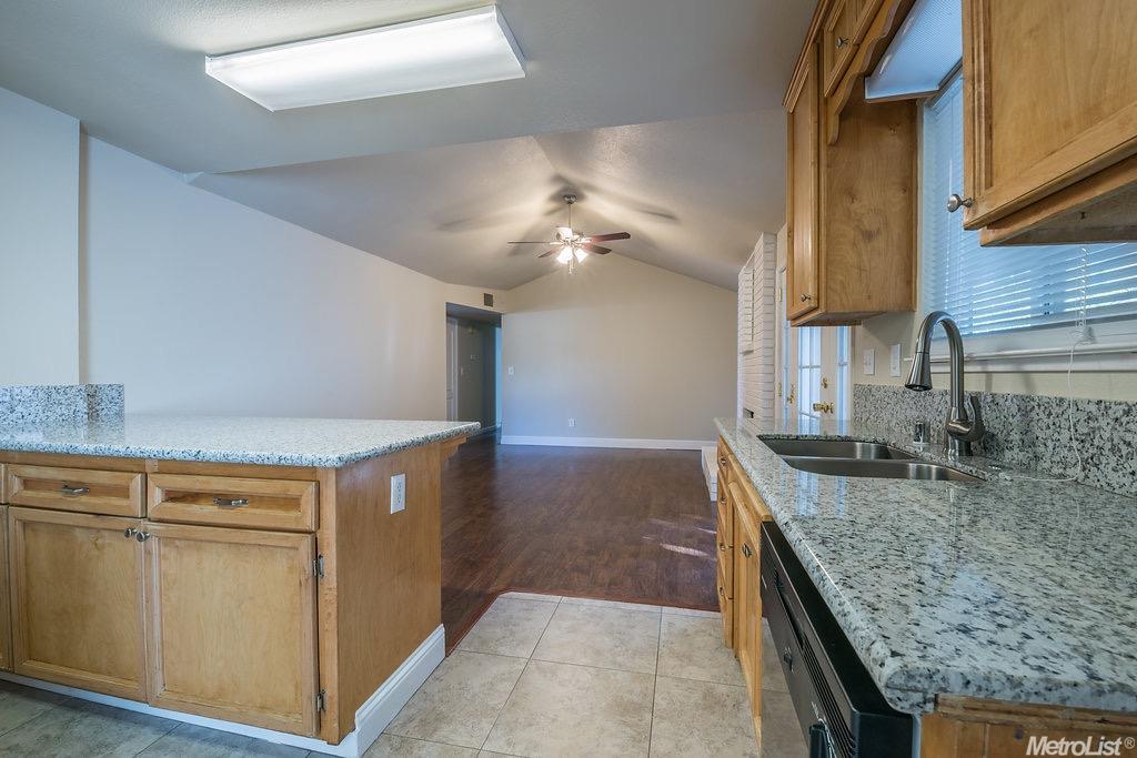 74 Mariposa Rd, Modesto, CA 95354 photo 9