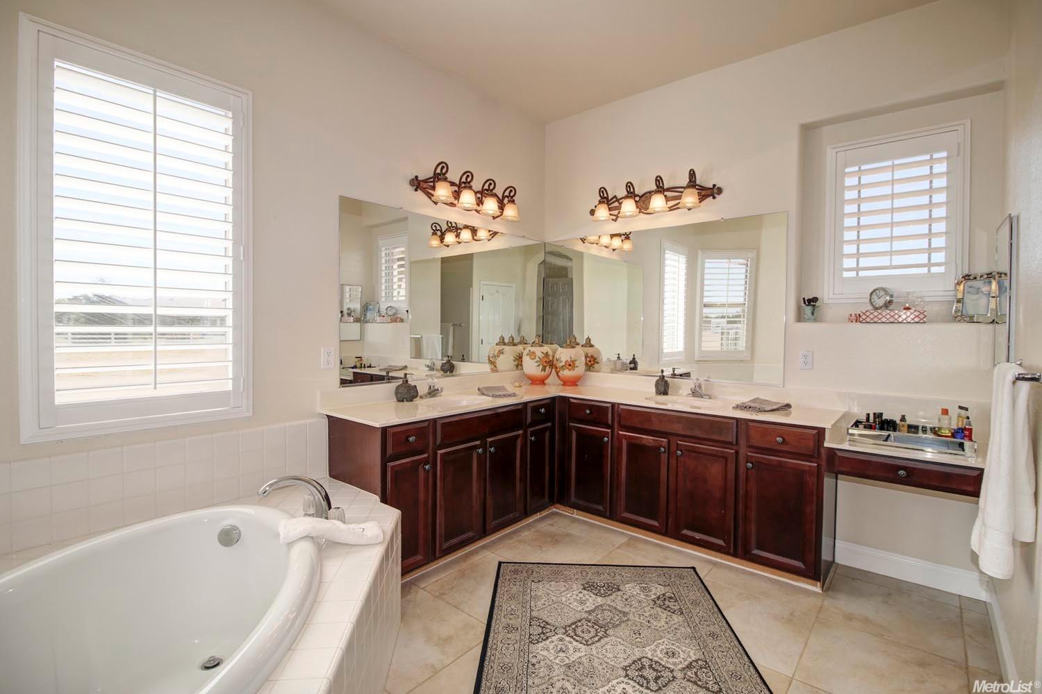 9421 Stablegate Rd, Wilton, CA 95693 photo 9