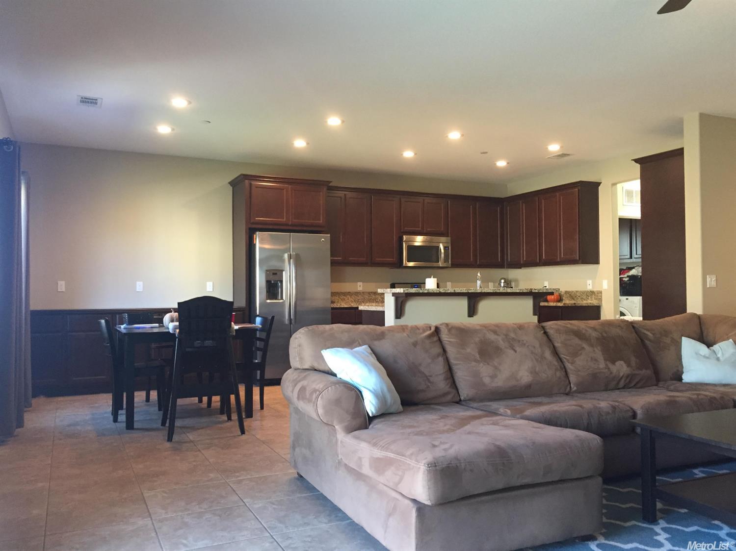 1587 Maehl Dr, Manteca, CA 95337 photo 4
